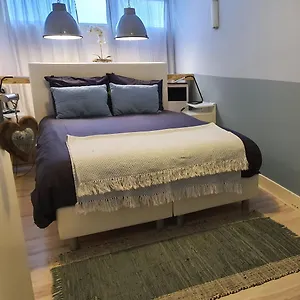 Bed & Breakfast Bluebeach Scheveningen, Den Haag